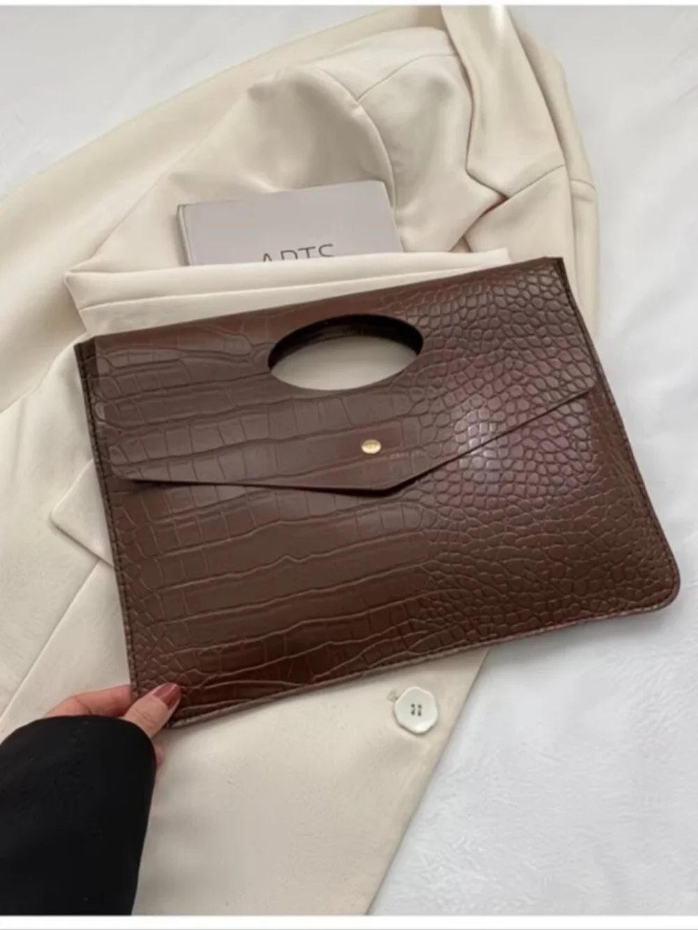 Retro Croc Embossed Envelope Clutch - Brown Faux Leather Tote Bag